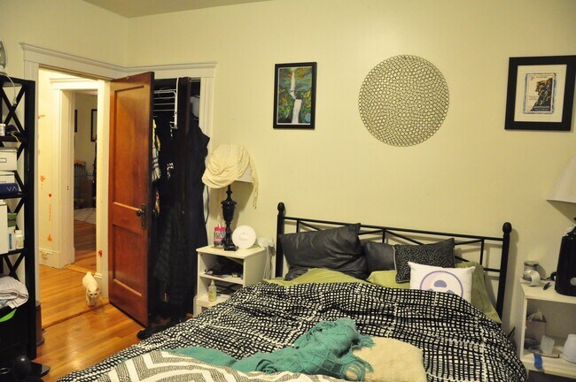 Photo - 20 Saint Peter St Unit 1