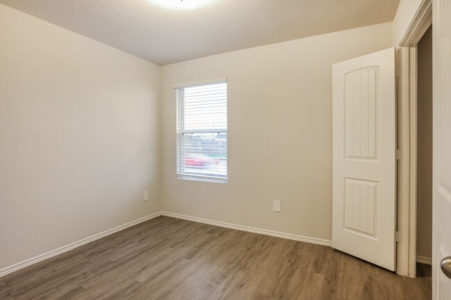 Photo - 21502 Kimro Ln Casa