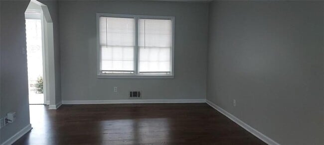 Photo - 5030 Beth St