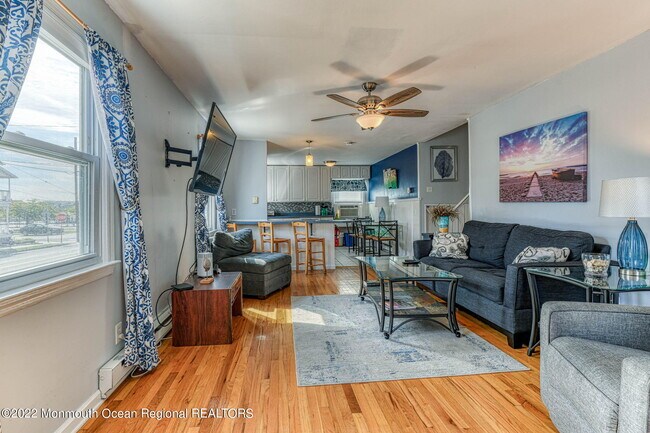 Photo - 42 Abbott Ave