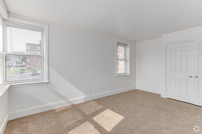 3BR, 1BA - 1,050SF - Primary Bedroom