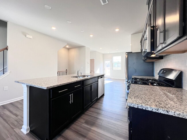 Photo - 181 Ivy Vine Way
