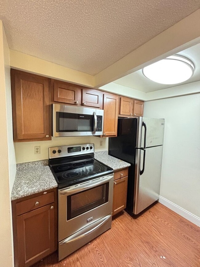 Photo - 801 W Stoughton Street