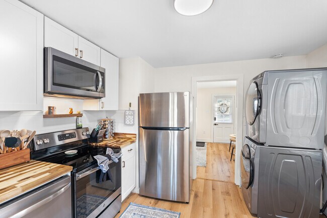 Photo - 201 Perrymont Ave