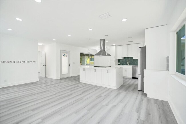 Photo - 2343 NW 28th St Unidad 1