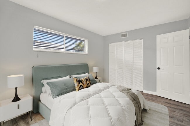 Palm Ridge Apartments