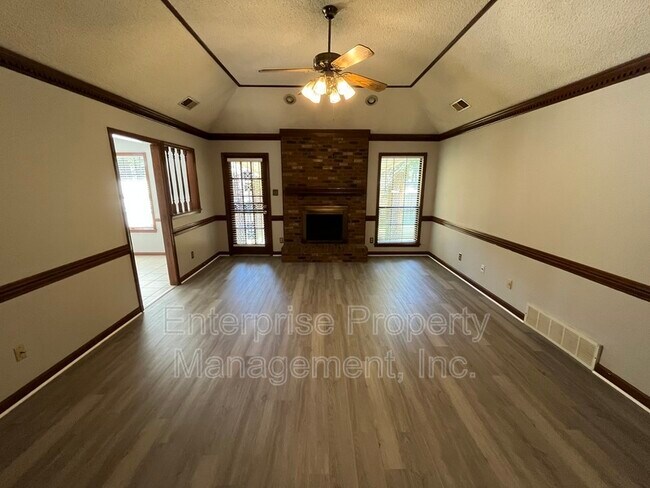 Photo - 5429 Craigmont Dr