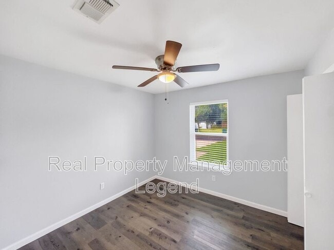 Photo - 109 N Heights Dr