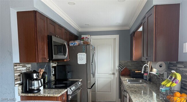 Photo - 1736 Framingham Ct