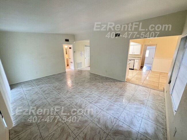 Photo - 6132 Oakcrest Cir