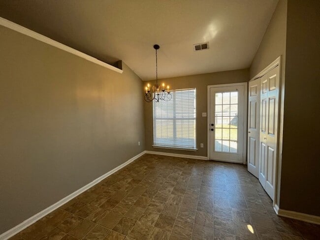 Photo - Renovated 3 Bedroom 2 Bath Home for Rent with 2 Car Garage!