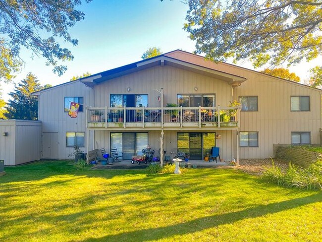 Building Photo - $1,150 | 1 Bedroom, 1 Bathroom Condo | Designed for Ages 55+ | PET Friendly* | Available for Augu...