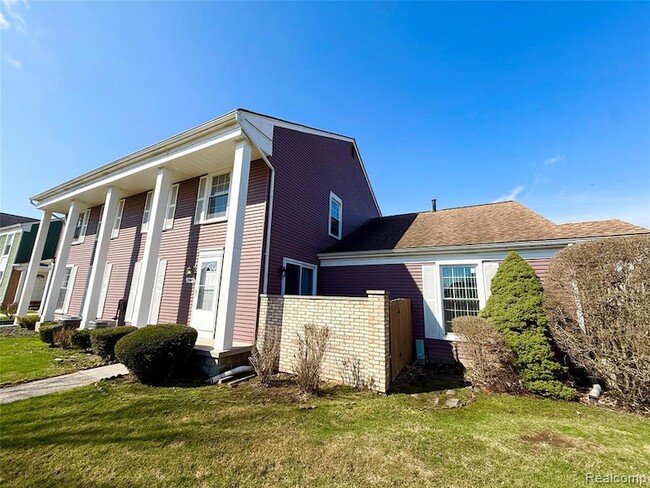 Photo - 23647 Stonehenge Blvd Unidad 42