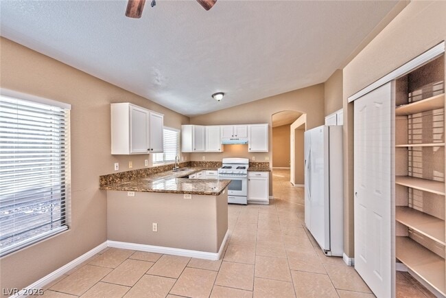 Photo - 8997 Living Rose St