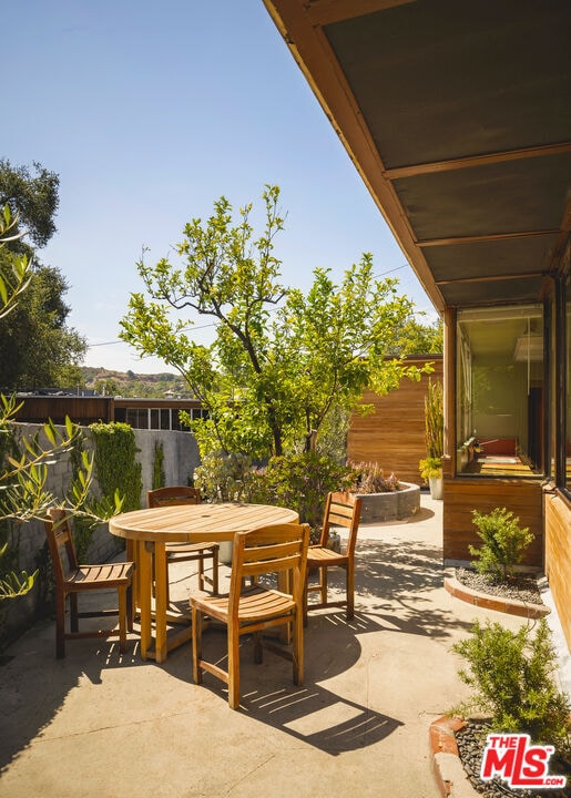 Photo - 541 Suncourt Terrace
