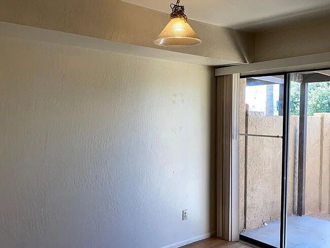 Photo - 2 Bed / 1.5 Bath Townhome | Fireplace | Private Yard | Walk-In Closets Unit 2