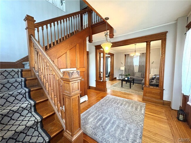 142 Curtis Pl