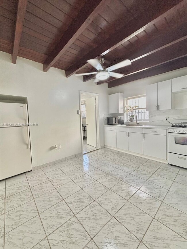 Building Photo - 618 E 24th St Unit 1 Rental
