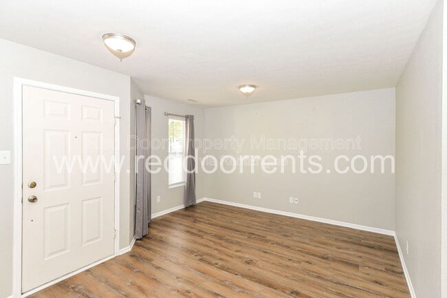 Photo - 15445 Border Dr