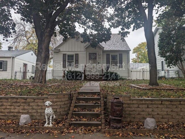 Photo - 5027 6th St NE