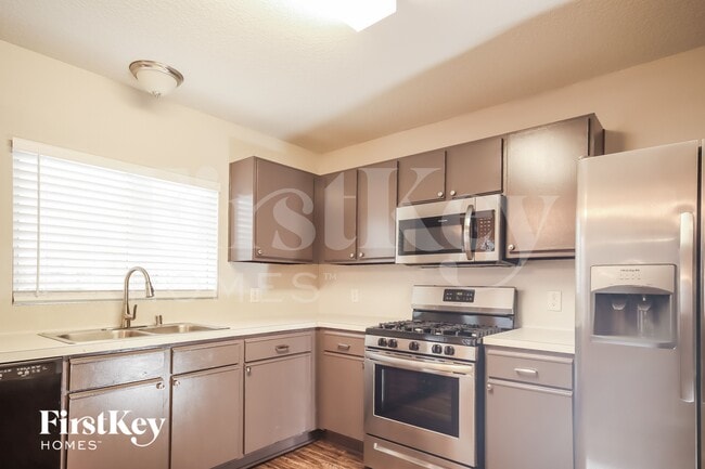 Photo - 7223 Foxcrest Ln