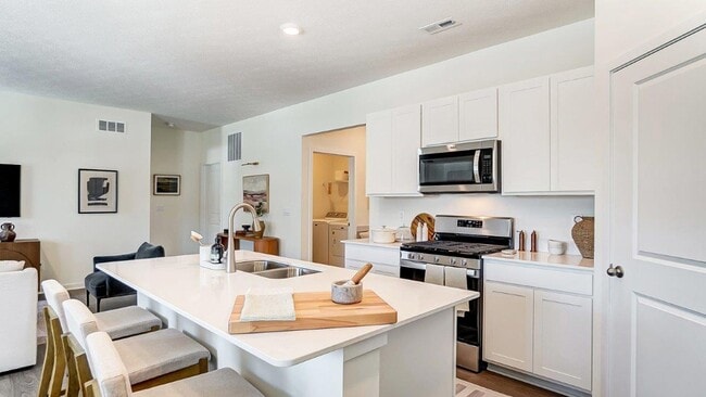 Photo - 406 Emily Dr