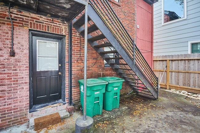 Photo - 2634 Peckham St