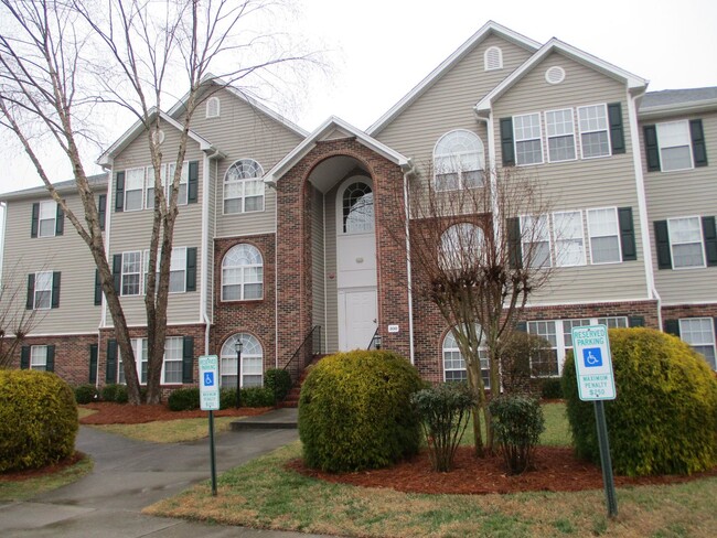 Main Level Condo near Wake Forest Universi... - Main Level Condo near Wake Forest Universi...