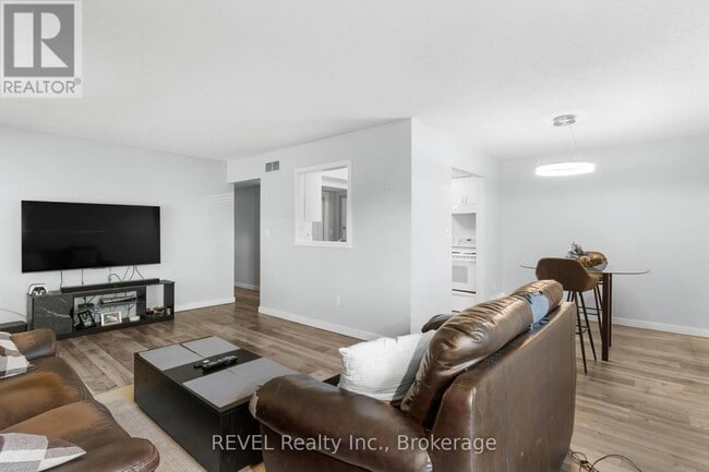 Photo - 5222 Portage Rd Unit 305