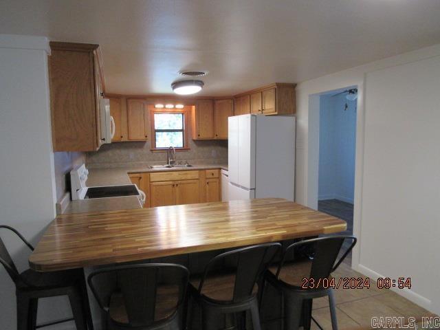 Photo - 215 Adams Lake Rd