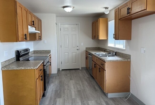 Photo - 850 N 7th St