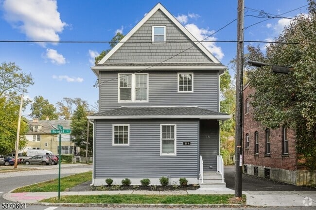 Building Photo - 119 Forest St Unit 1A Rental