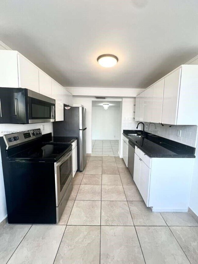 Photo - 100 Golden Isles Dr Unit 406