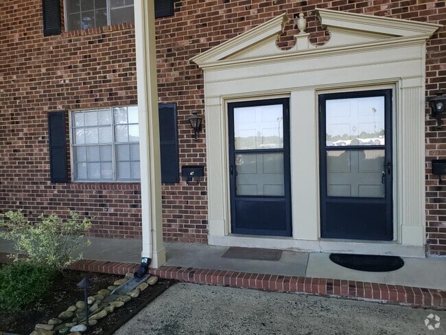 Building Photo - 1002 Willow Dr Unit 67 Willow Terrace Rental