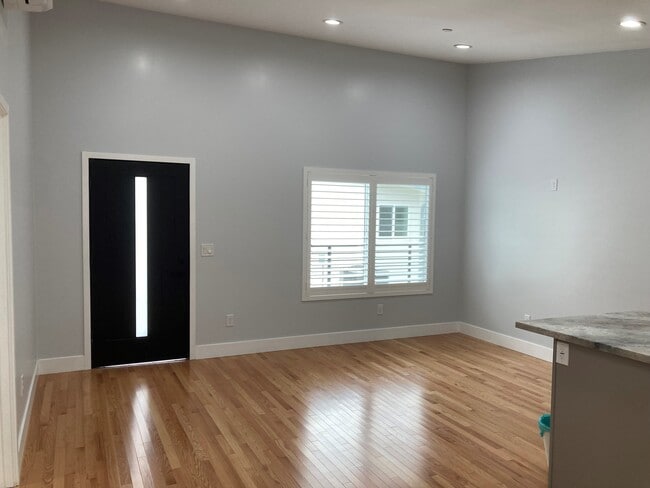 Photo - 218 Electric Ave Unidad #A