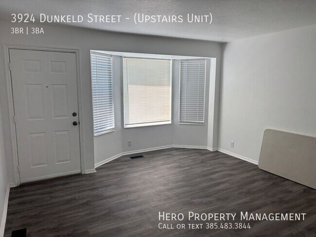 Photo - 3924 Dunkeld St Unit (Upstairs )