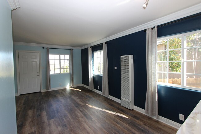 Photo - Beautiful 2 bedroom 1.5 bathroom available for rent now