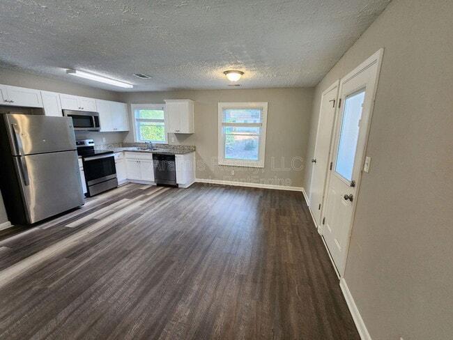 Photo - 2648 Santa Monica Dr NW