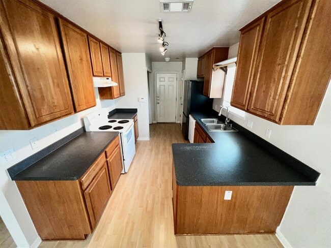 803 Sable Trail Ct