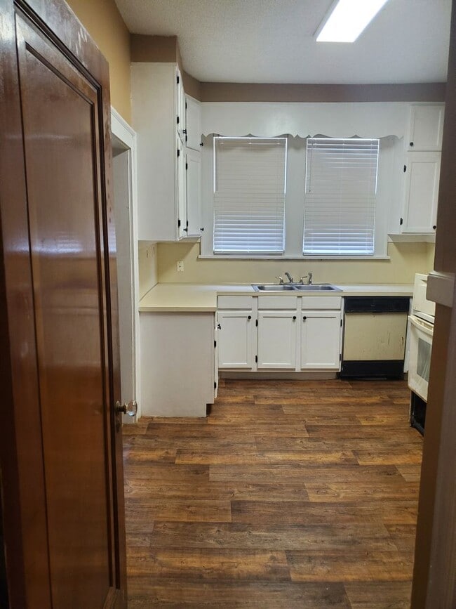 Photo - 622 W King Ave Unit 622 King Ave  A