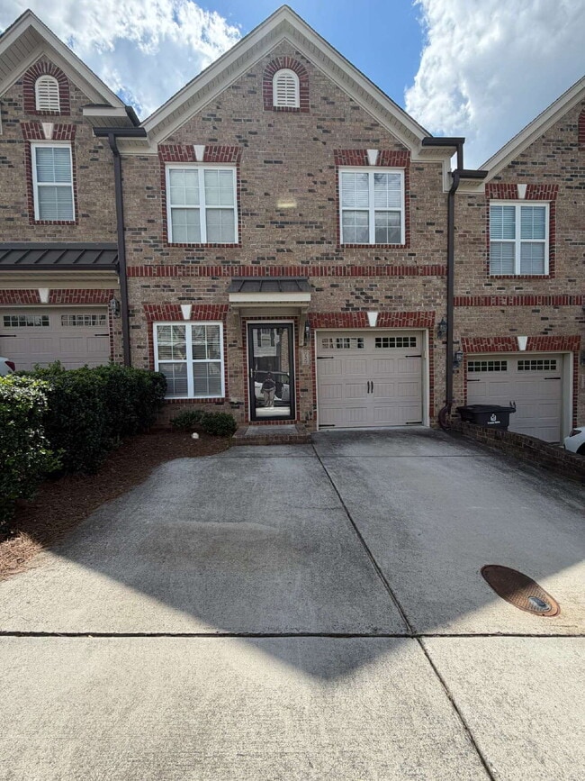 Building Photo - "Stylish 3-Bedroom Townhouse Featuring Granite Countertops & Cozy Fireplace in Winston-Salem"