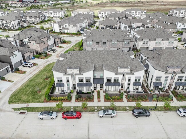 Photo - 16635 Bristol Steel Ln