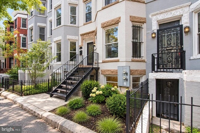 35 Rhode Island Ave NW Unit A