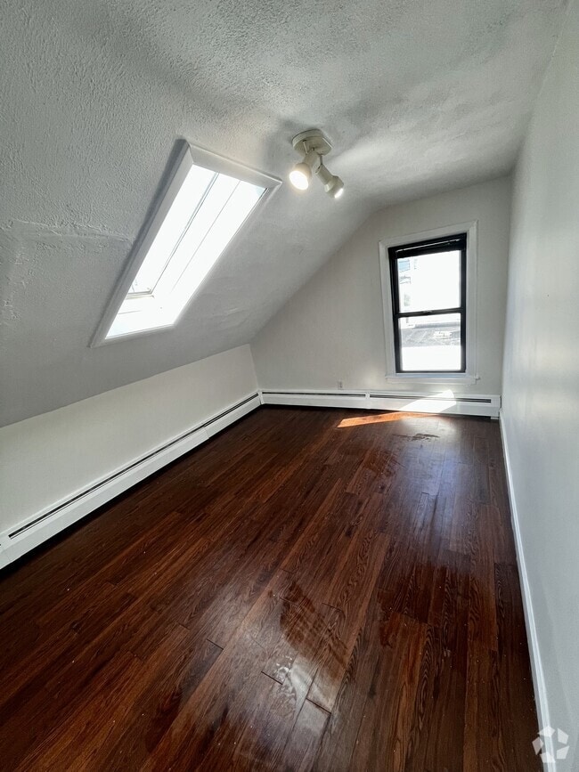 Building Photo - 33 Ringgold St Unit 2 Rental