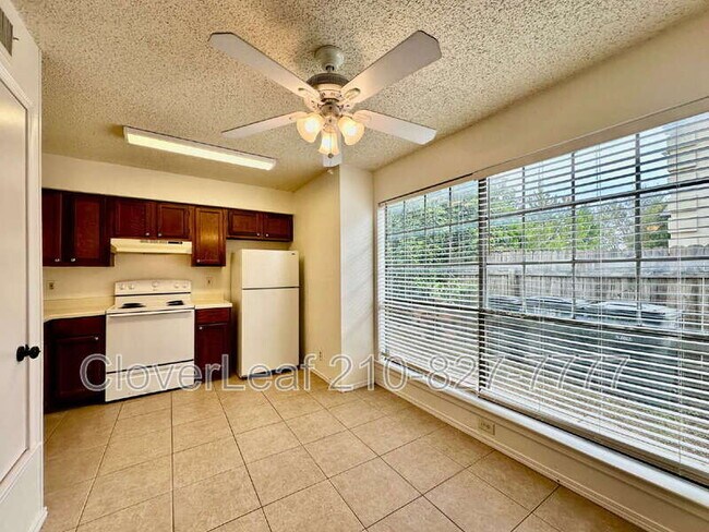 Photo - 10563 Starcrest Dr