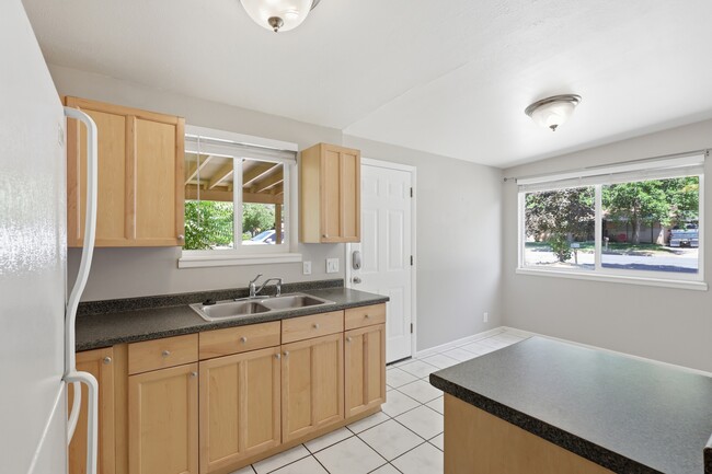 Photo - 2125 Polk Ave