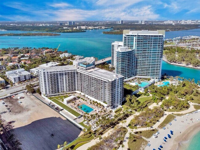 Building Photo - 10275 Collins Ave Unit 415 Rental