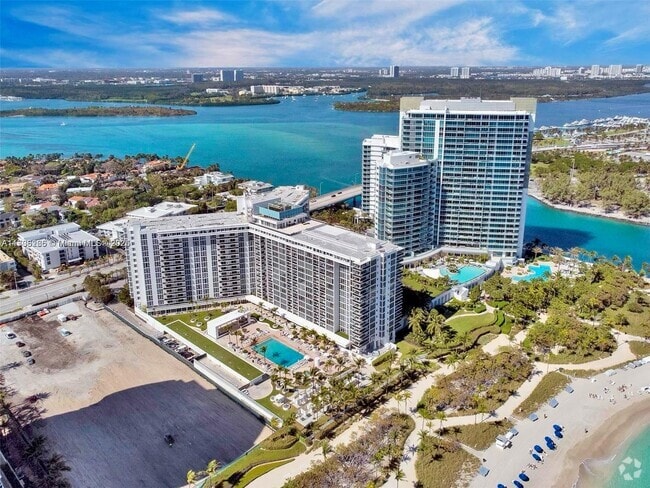 Building Photo - 10275 Collins Ave Unit 415 Rental