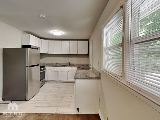 Photo - 2715 Carriage Ln