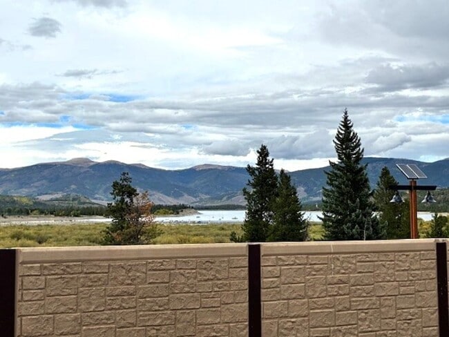 Building Photo - Winter Seasonal Rental- Frisco Bay Townhom...